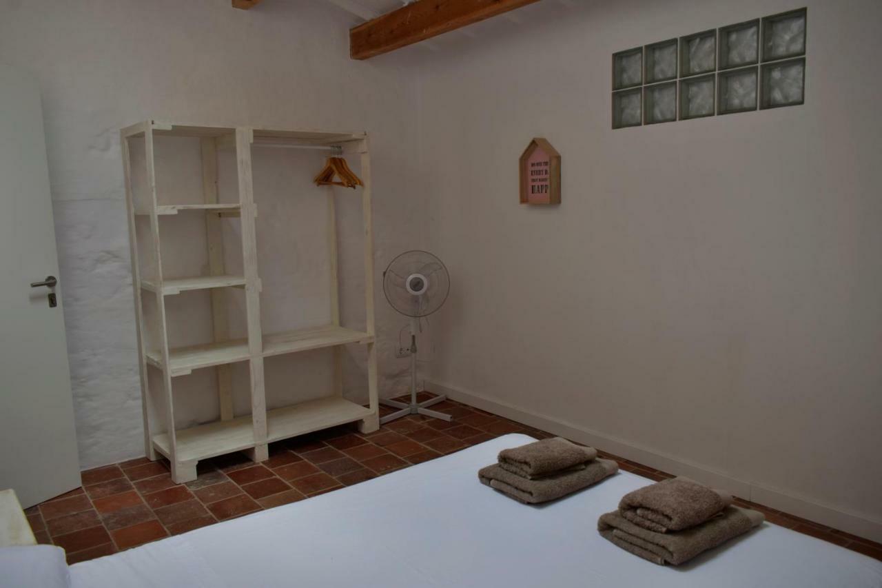 Refugi Biniati Vell Hostel Sant Lluis Bagian luar foto